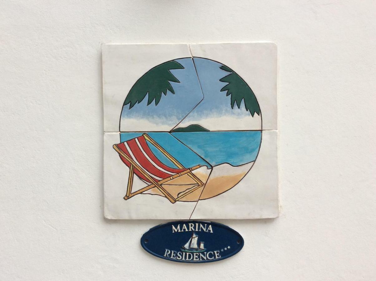 Marina *